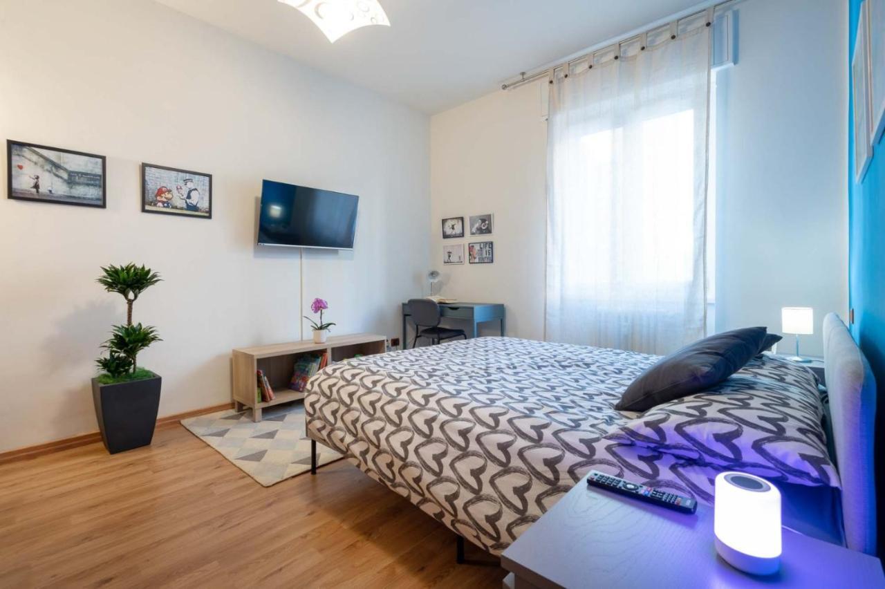 베르가모 Casa Martina- Airport Free Shuttle-H24 아파트 외부 사진